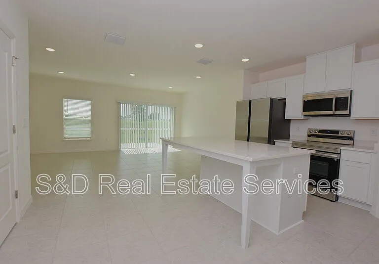 3913 Academia Ave — Photo 13