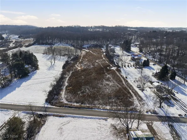 Mapleton St SE, Canton, OH 44707