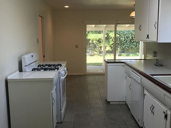 4th image of 316 Marc Ave