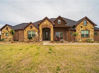 5861 Country South Ln, Midlothian, TX 76065