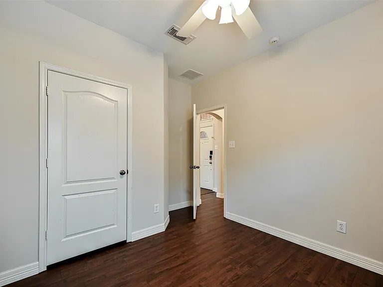 10947 Redstone Ct — Photo 8