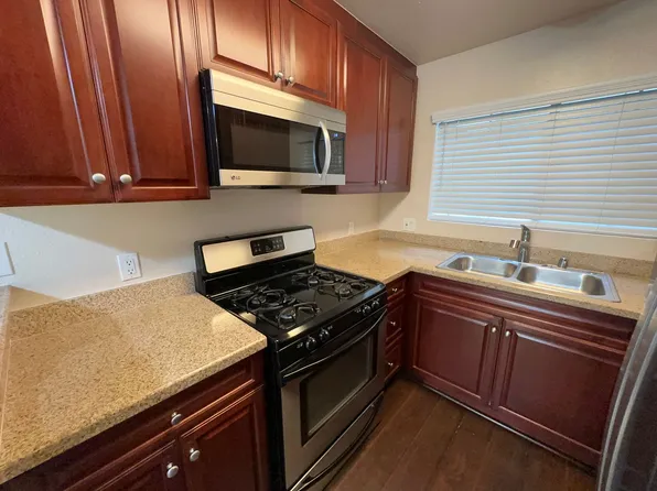 21450 Burbank Blvd APT 114, Woodland Hills, CA 91367