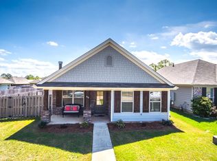 60 Charlton Pl, Deatsville, AL 36022