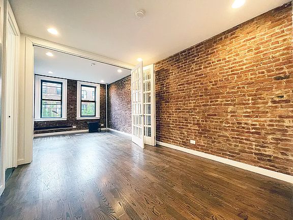4th image of 684 Riverside Dr APT 5B