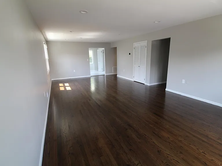 91 Cloverdale Rd #2 — Photo 2