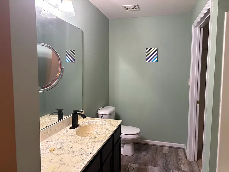9201 Spring Creek Ln — Photo 34