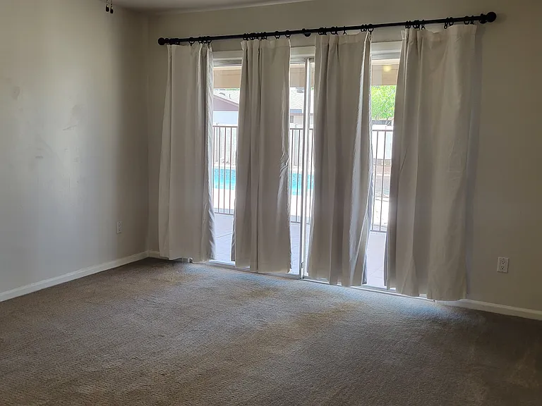 1642 E Carmen St — Photo 19