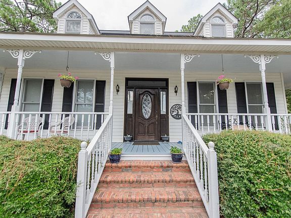 2nd image of 401 Tamwood Cir