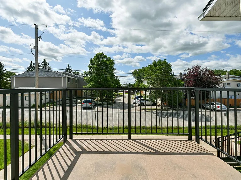 41 Munroe Pl — Photo 17