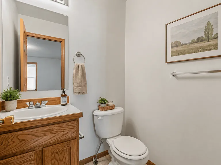Woodland Creek Townhomes - Saginaw, MI — Photo 9