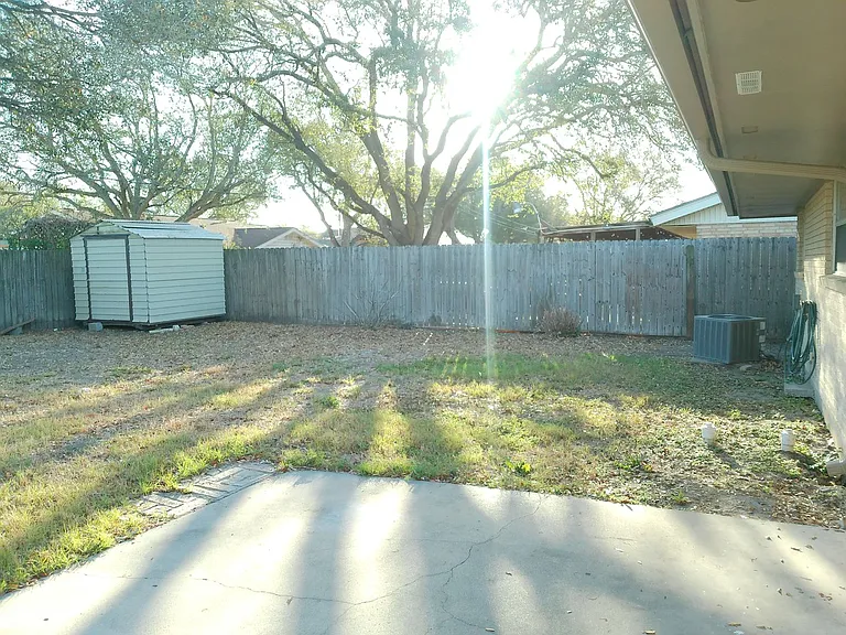 4610 Donegal Dr — Photo 21
