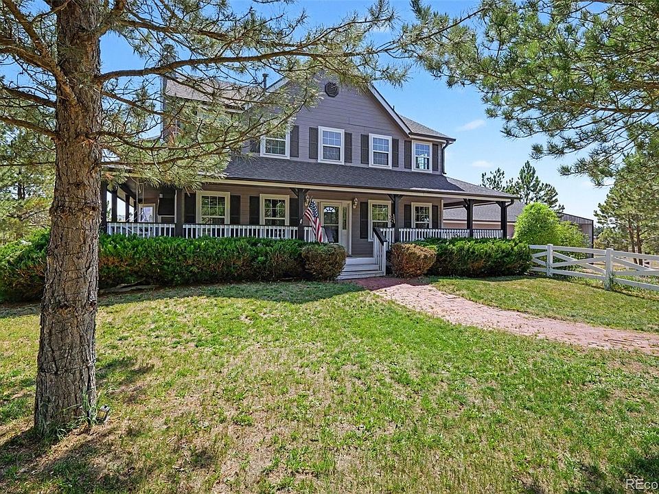 1st image of 2090 Helen Court