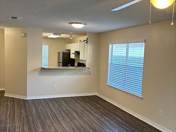 5th image of 1031 Antigua Cir