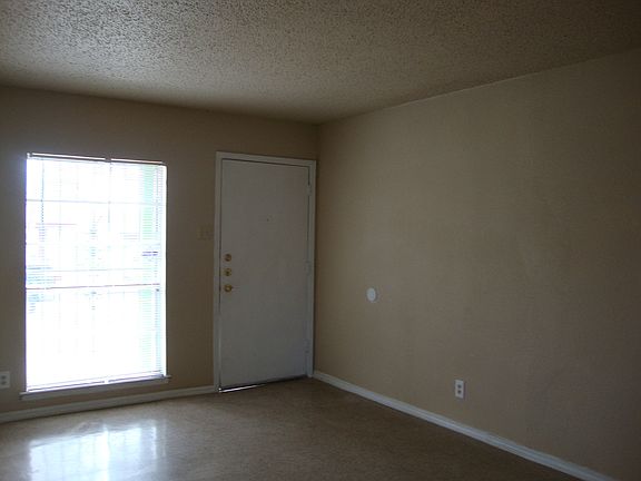5th image of 8715 Yellow Knife St