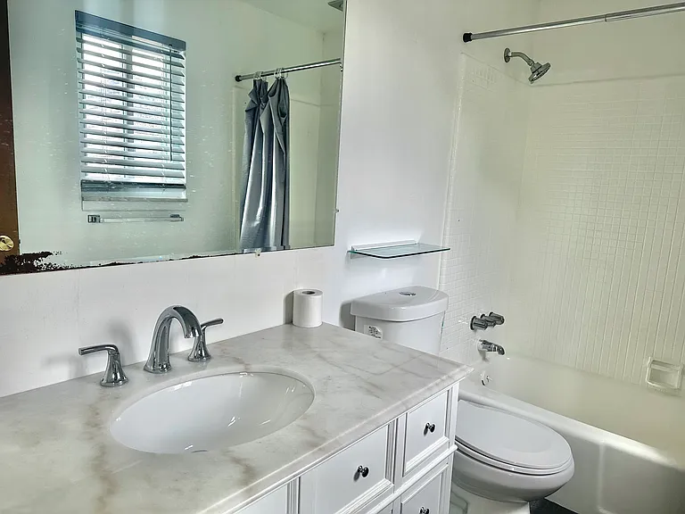 32307 Cambridge Dr — Photo 22