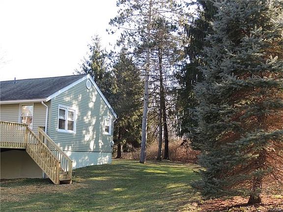 3rd image of 299 Harriman Heights Rd