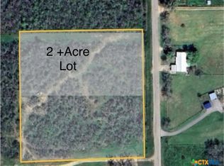 650 McKnight Rd, Seguin, TX 78155