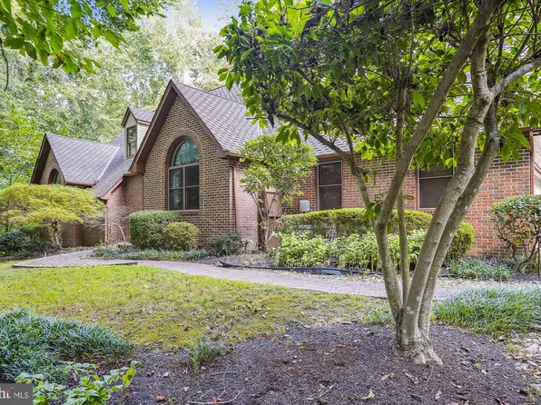 13872 Amy Ln, Nokesville, VA 20181