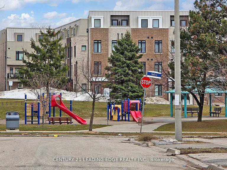 38 Rumi Cres — Photo 34