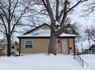 908 Russell St, Saint Paul, MN 55106