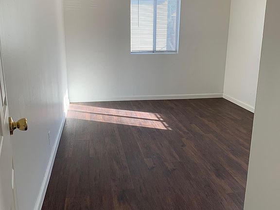 5th image of 234 N Soldano Ave