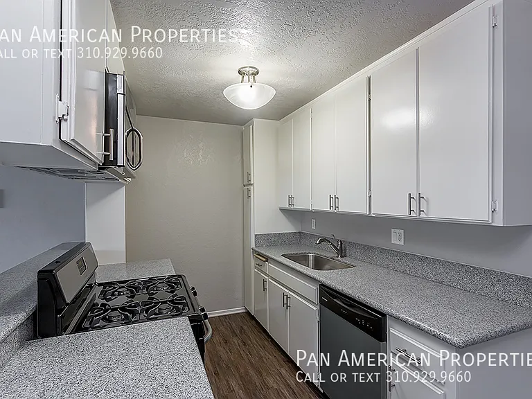 2704 Vanderbilt Ln #13 — Photo 27