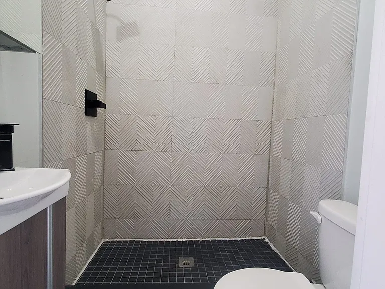 112 Duncan Ave #3E — Photo 5