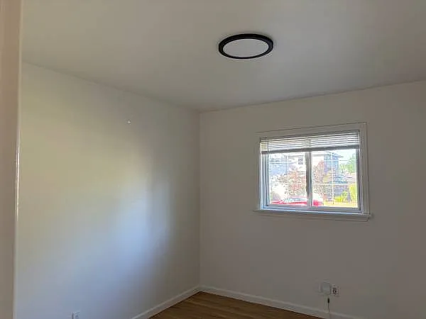 204 Carlester Dr — Photo 3