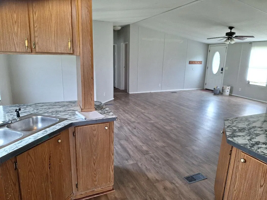 Private Road 2308, Quinlan — Photo 3