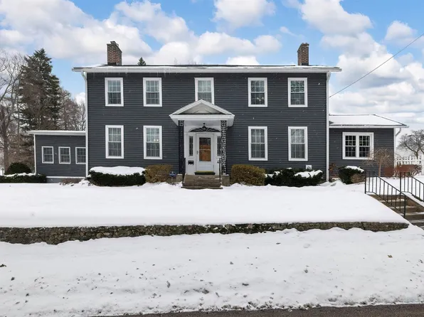 48 Park St, North East, PA 16428