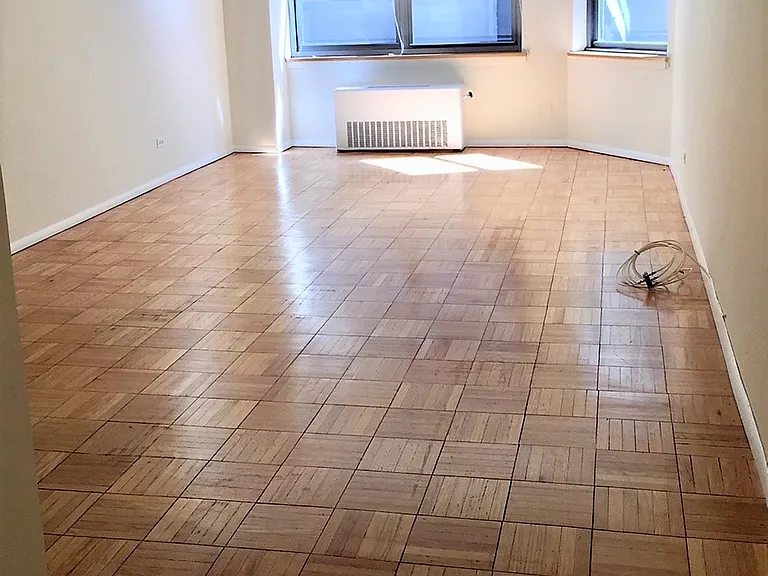 80 Park Ave #4H — Photo 3