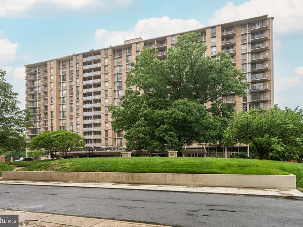 4600 S Four Mile Run Dr APT 912, Arlington, VA 22204