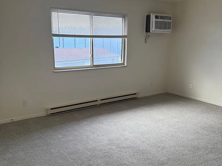 807 Three Meadows Dr — Photo 16