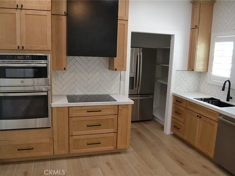 12747 Hilltop Dr #B — Photo 6