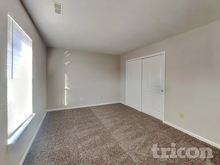 8623 Robin Run Way — Photo 13
