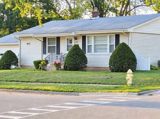 2816 Pleasant View Ave, Rockford, IL 61108
