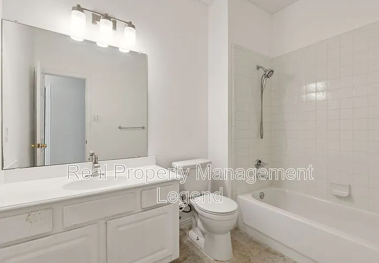 8012 Greenwood Dr — Photo 19