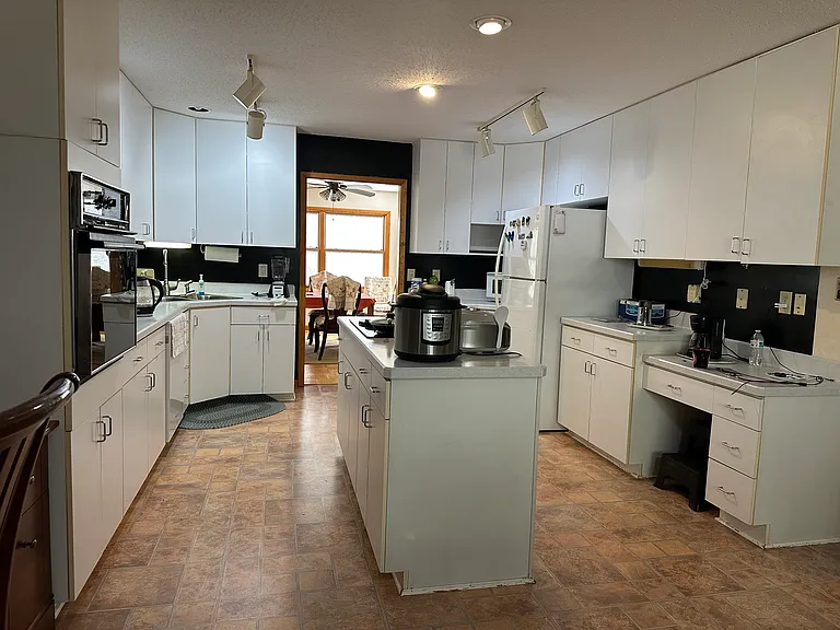 182 Cherrywood Ln — Photo 20