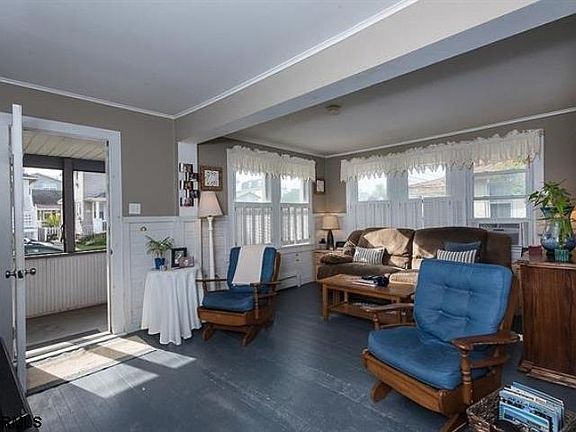 4th image of 936 Pleasure Ave #936