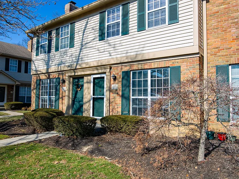 7778 Deercrest Ct — Photo 2