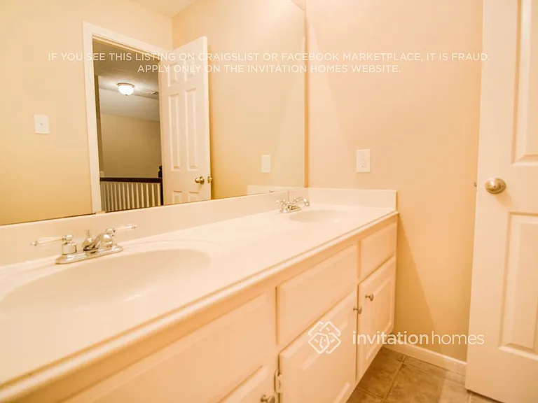 7822 Heather Heights Way — Photo 17