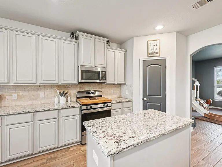 2406 Harborwood Ct — Photo 20