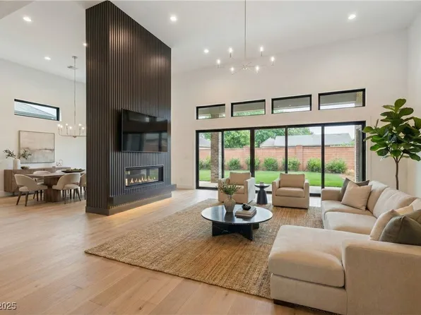 8835 S Monte Cristo Way, Las Vegas, NV 89113