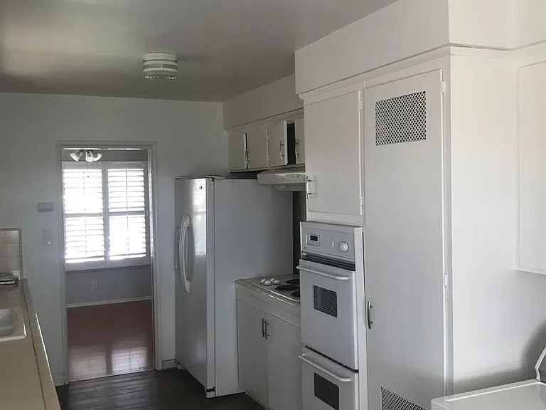 5008 W 58th Pl — Photo 16