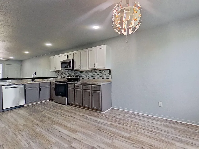 2315 Terrace Dr #D — Photo 8
