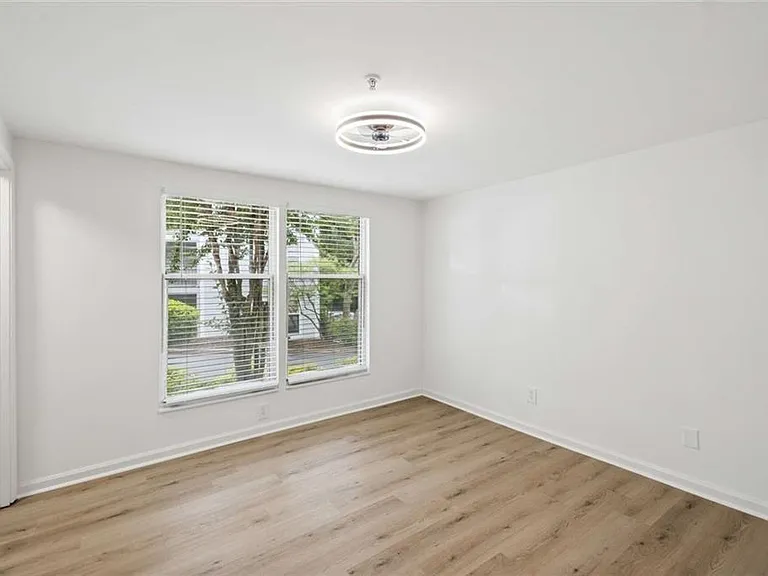 1466 Keys Crossing Dr NE — Photo 21