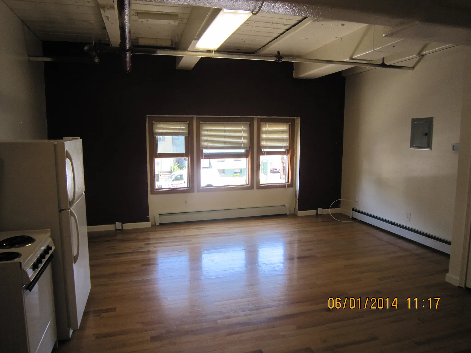 Bakery building — Photo 1