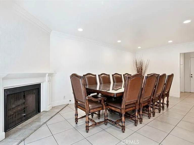 5954 Wilkinson Ave — Photo 11