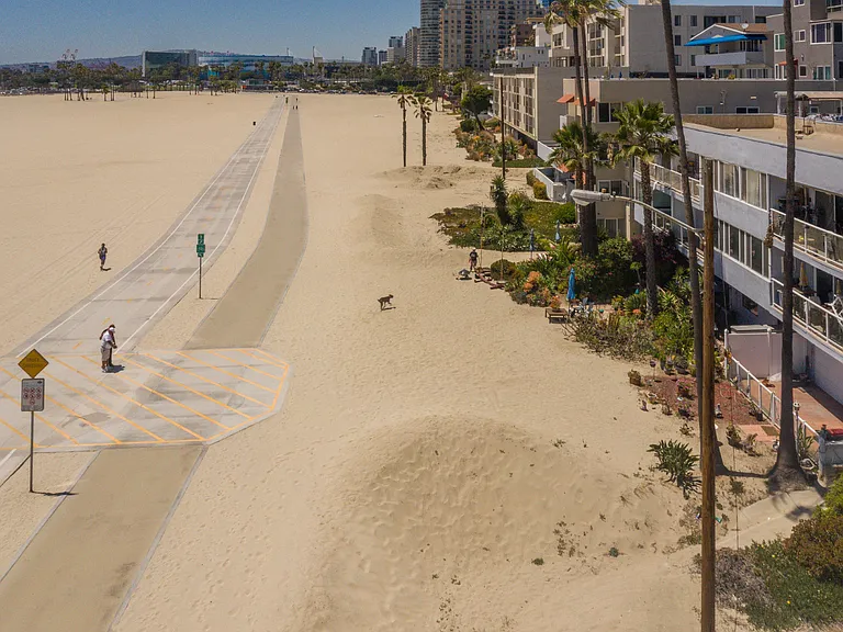 1200 E Ocean Blvd #57 — Photo 28