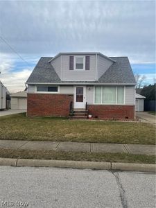 21201 Milan Dr, Cleveland, OH, 44119